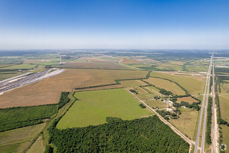 More Photos Of 4445 Highway 90 W, Dayton Warehouse For Sale