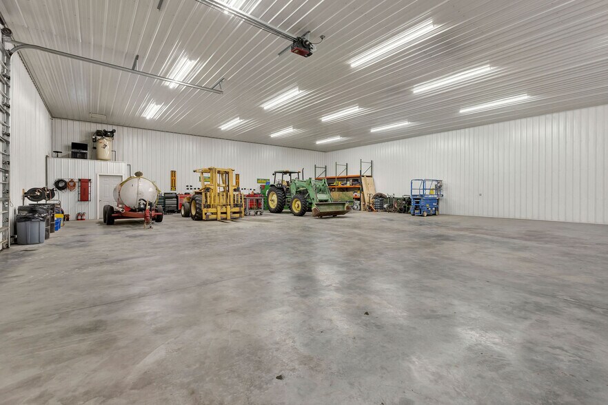 More Photos Of 7754 S State Route 73, Wilmington Flex For Lease