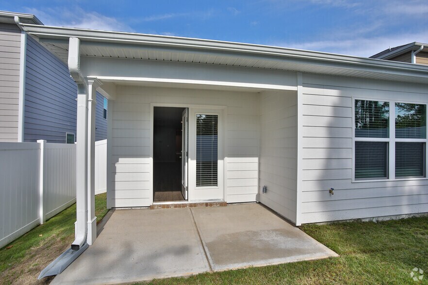 More Photos Of 507 Satinwood Cir, Graniteville Apartments For Sale