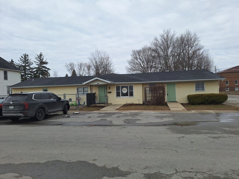 Primary Photo Of 202 W Plum St, Thorntown Daycare Center For Sale