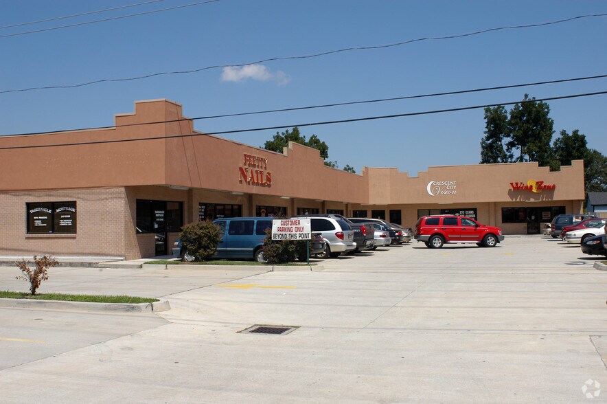 More Photos Of 5128 LaPalco Blvd, Marrero General Retail For Lease