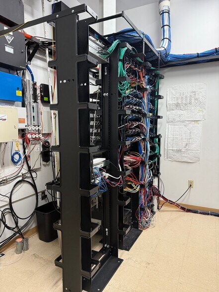 More Photos Of 1275 Park East Dr, Woonsocket Light Distribution For Lease