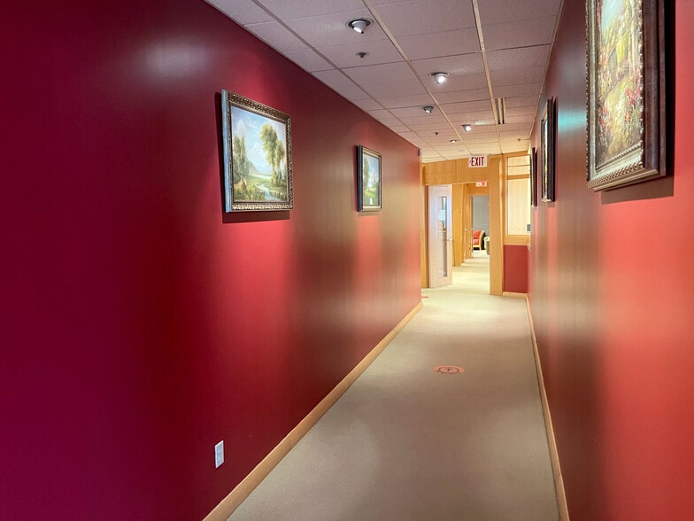 More Photos Of 999 Canada Pl, Vancouver Office For Lease