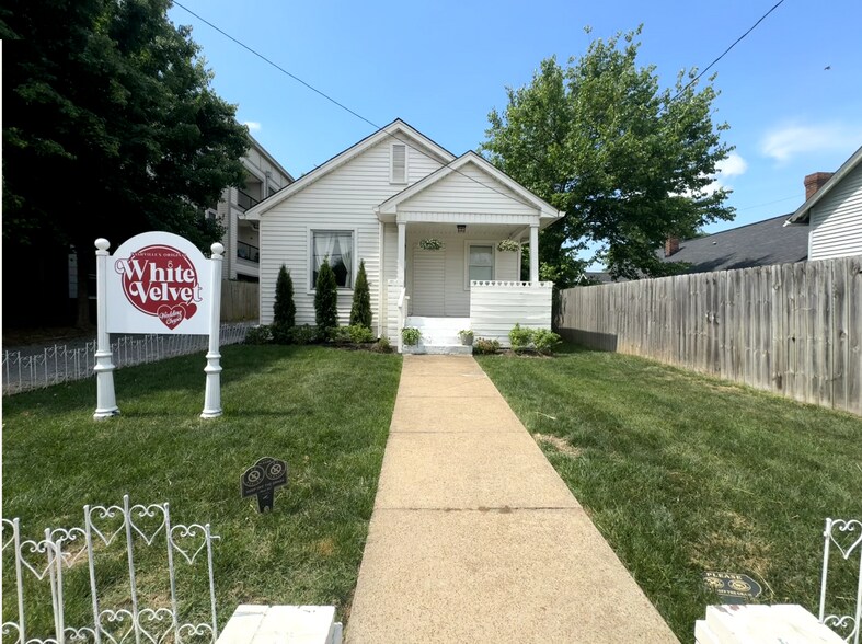 More Photos Of 1321 3rd Ave N, Nashville Office Residential For Sale