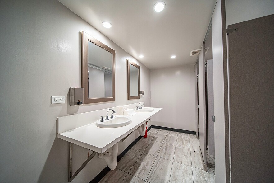 More Photos Of 5301 Whittier Blvd, Los Angeles Office For Lease