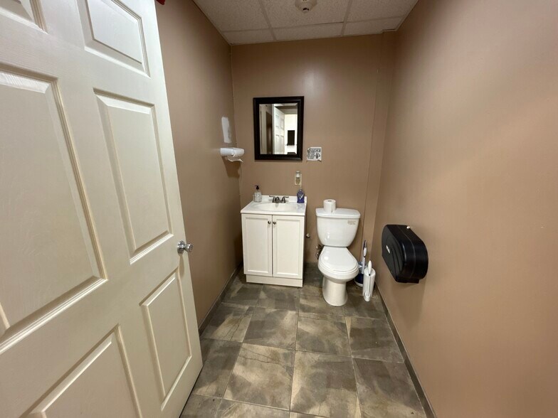 More Photos Of 761-765 Middle Country Rd, Selden Office For Lease