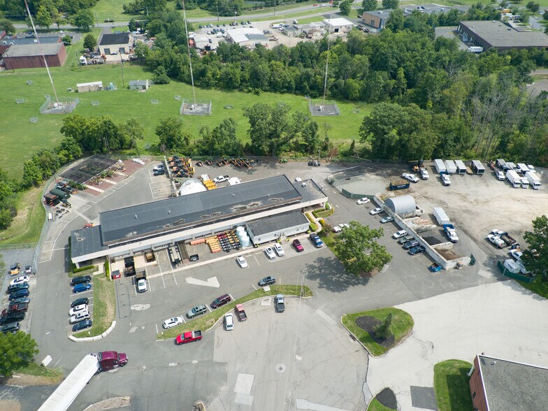 More Photos Of 2549 Industry Ln, Norristown Truck Terminal For Lease