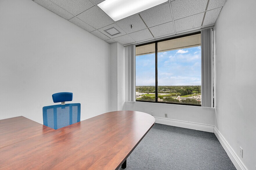 More Photos Of 2328 10th Ave N, Lake Worth Office For Lease