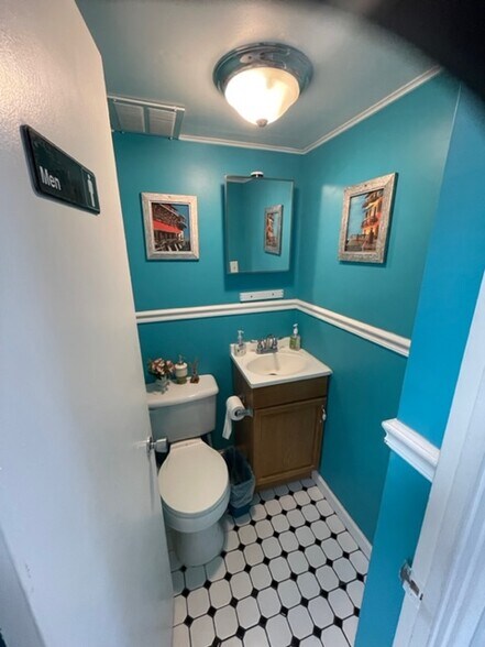 More Photos Of 302 S Collins St, Plant City General Retail For Sale