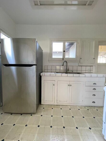 More Photos Of 638-650 Mar Vista Ave, Pasadena Apartments For Sale