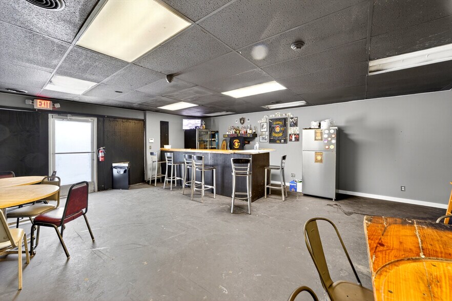 More Photos Of 80 Water St, Fredonia Auto Repair For Sale