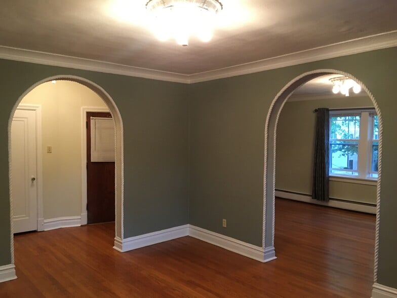 More Photos Of 7700 Shirley Dr, Clayton Apartments For Sale
