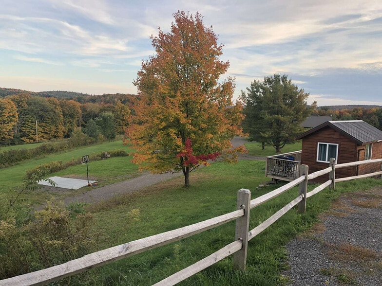 More Photos Of 446 Maples Rd, Milford Hotel For Sale