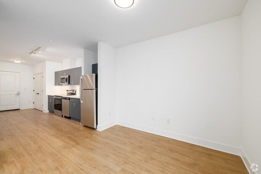 More Photos Of 300 E Main St, Bound Brook Apartments For Lease