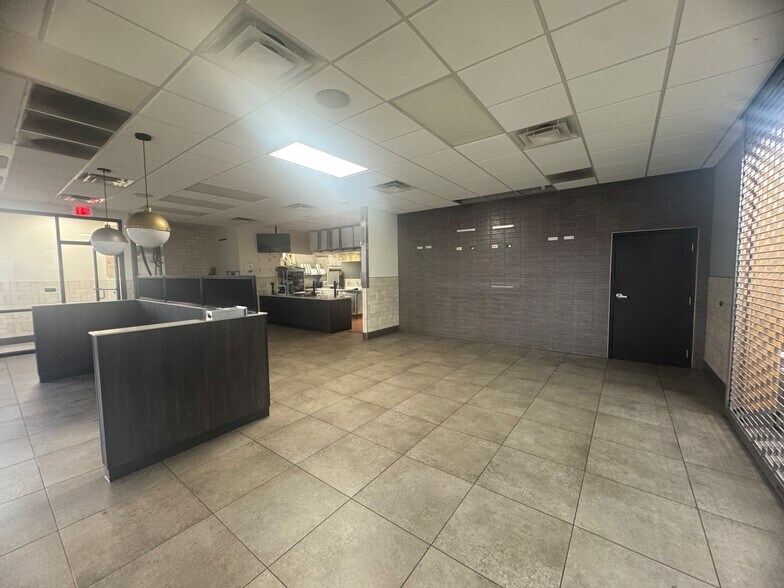 More Photos Of 3220 N Anthony Blvd, Fort Wayne Fast Food For Lease
