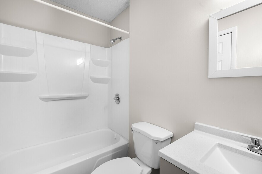 More Photos Of 7234 Tara Blvd, Jonesboro Apartments For Sale
