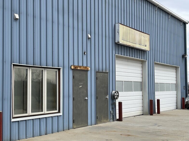 Primary Photo Of 7191 Arapahoe Rd, Boulder Warehouse For Lease