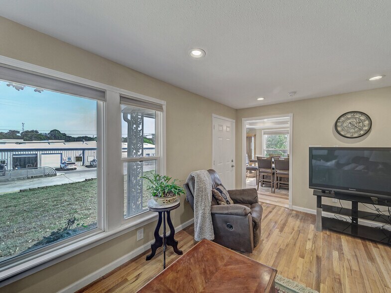 More Photos Of 1201 S Wildwood Dr, Irving Office For Sale