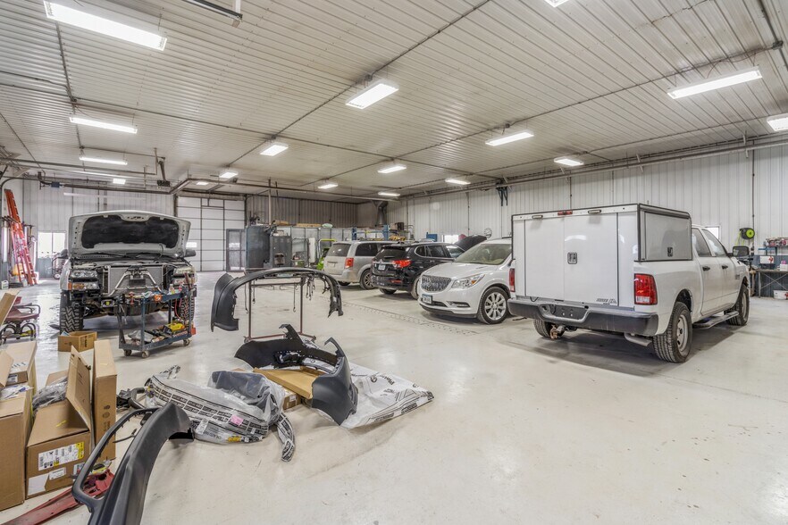 More Photos Of 2326 N Main St, Osceola Auto Repair For Sale