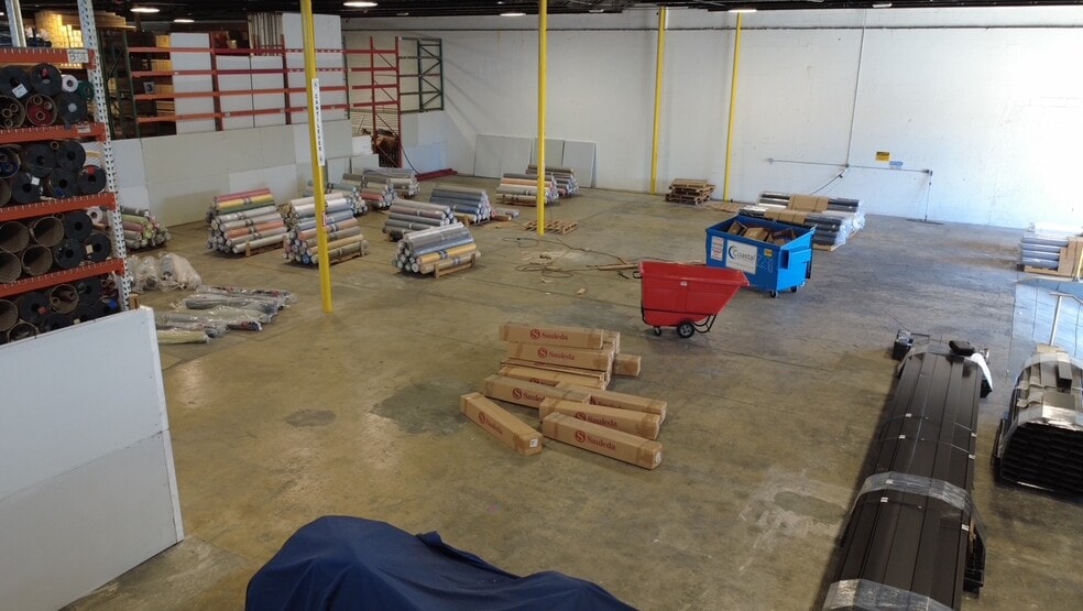 More Photos Of 2170-2290 W 8th Ave, Hialeah Warehouse For Lease