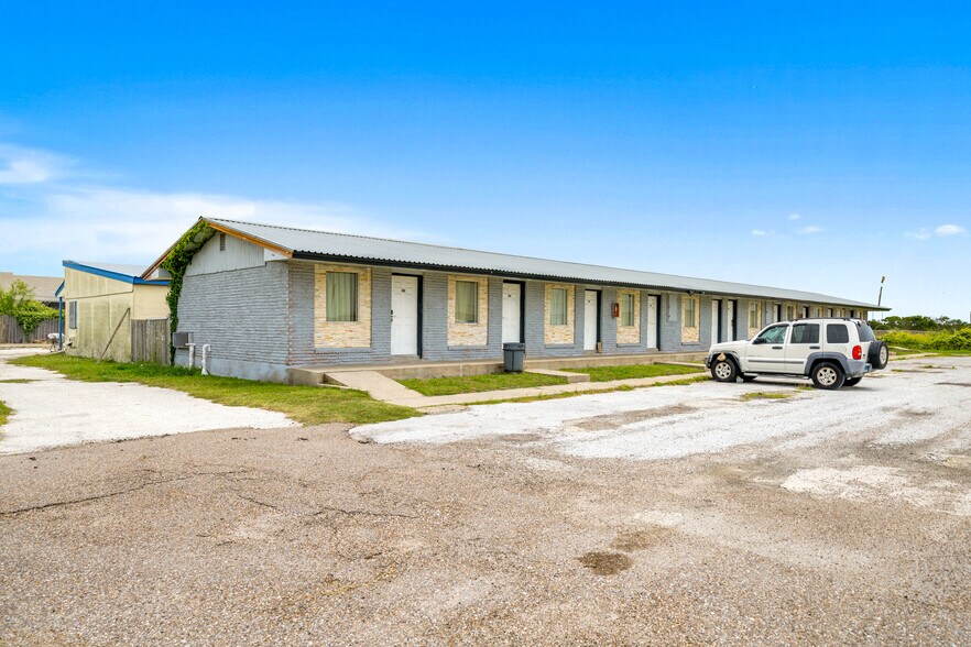 More Photos Of 9401 S Padre Island Dr, Corpus Christi Hotel For Sale