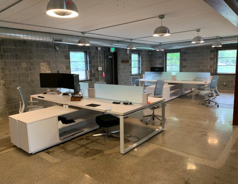 More Photos Of 2075 E 14 Mile Rd, Birmingham Loft Creative Space For Lease