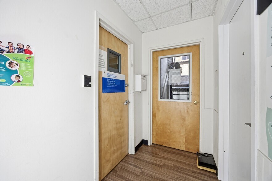 More Photos Of , Staten Island Office For Sale