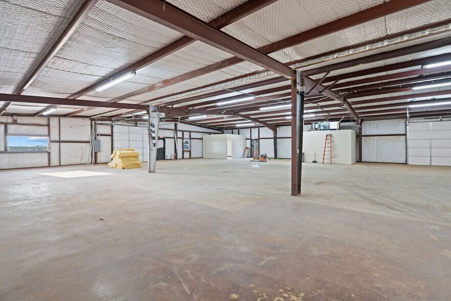 More Photos Of 2769 N Frankford Ave, Lubbock Warehouse For Sale