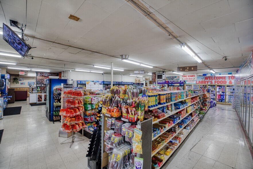 More Photos Of 2414 Main St, Lewiston Convenience Store For Sale