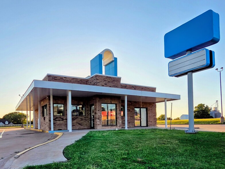 More Photos Of 609 S Coblake St, Apache Fast Food For Sale