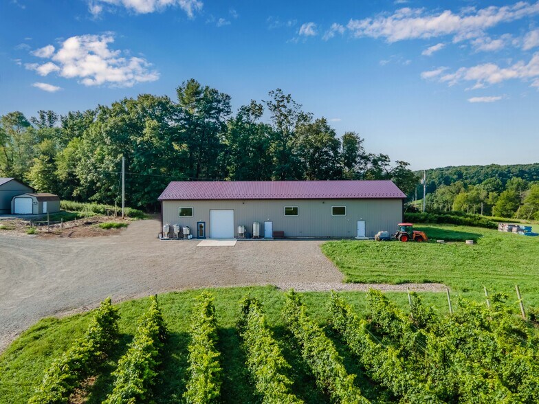 More Photos Of 596 Harman Rd, Halifax Winery Vineyard For Sale