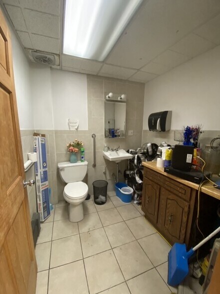 More Photos Of 2049-2053 Flatbush Ave, Brooklyn Coworking Space