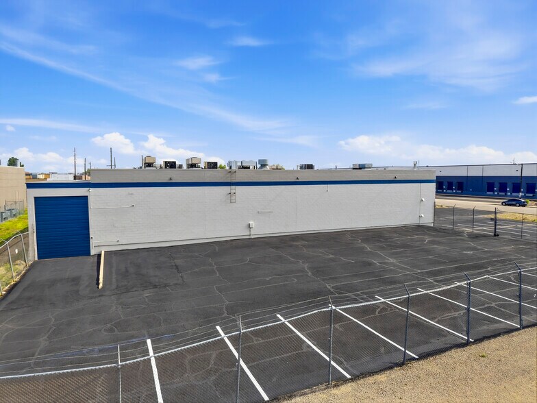 More Photos Of 4555-4585 Kingston St, Denver Warehouse For Lease