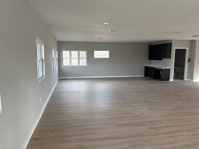 More Photos Of 408 Bethel Rd, Somers Point Office For Sale