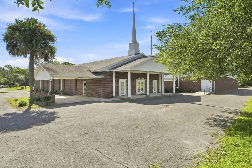 More Photos Of 7602 Kenya St, Jacksonville Specialty For Sale