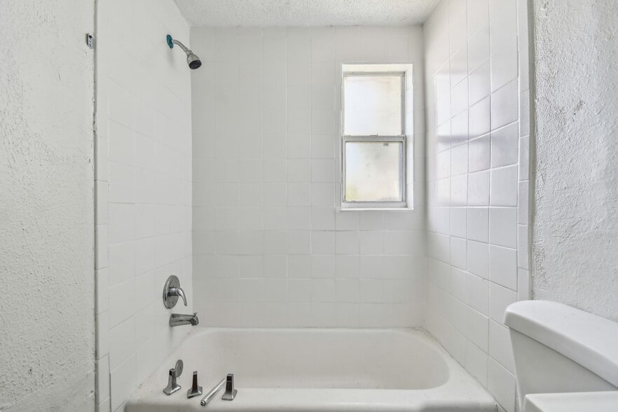 More Photos Of 1330-1334 Barnett St, Jacksonville Apartments For Sale