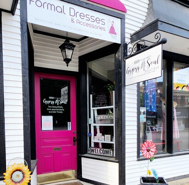 More Photos Of 424 Main St, Edmore Storefront For Sale