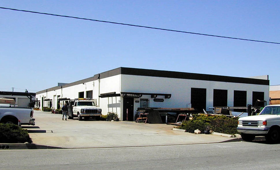More Photos Of 10701-10721 Forest St, Santa Fe Spgs, Santa Fe Springs Manufacturing For Lease