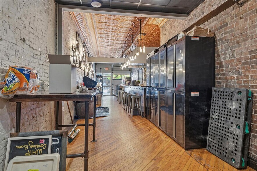 More Photos Of 406 E Adams St, Springfield Storefront Retail Residential For Sale