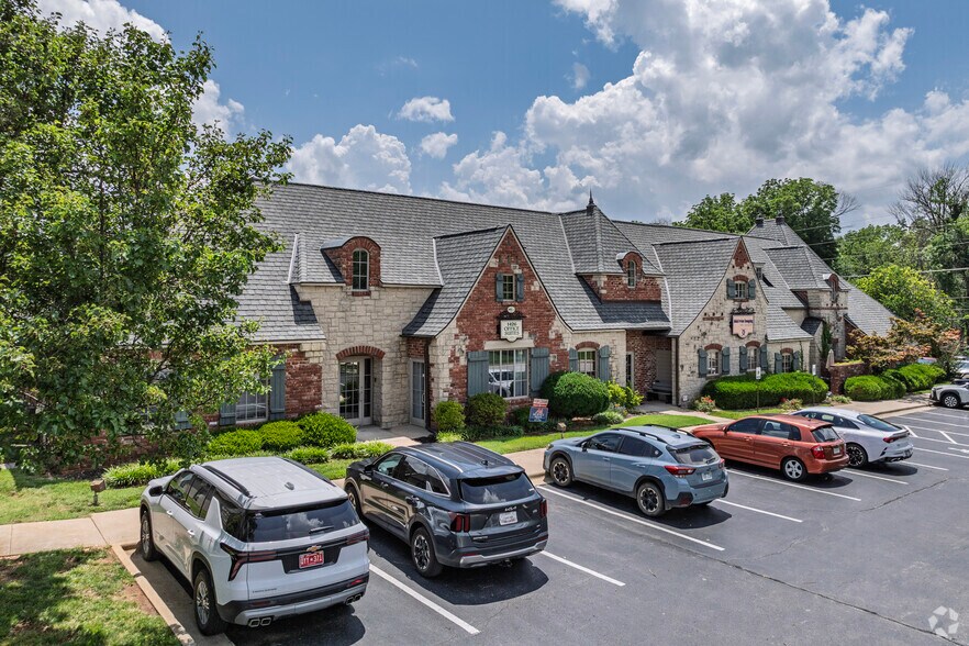 Primary Photo Of 1420-1426 E Bradford Pky, Springfield Medical For Lease