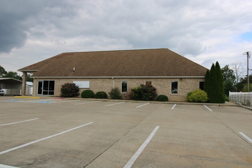 More Photos Of 110 8th St, Princeton Office For Sale