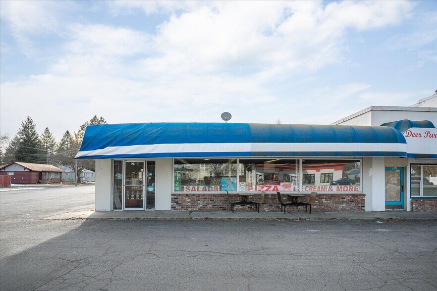 More Photos Of 120-124 E Crawford St, Deer Park Freestanding For Sale