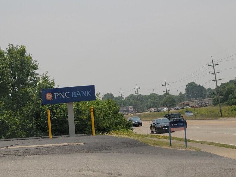 More Photos Of 8210 E Main St, Alexandria Bank For Sale