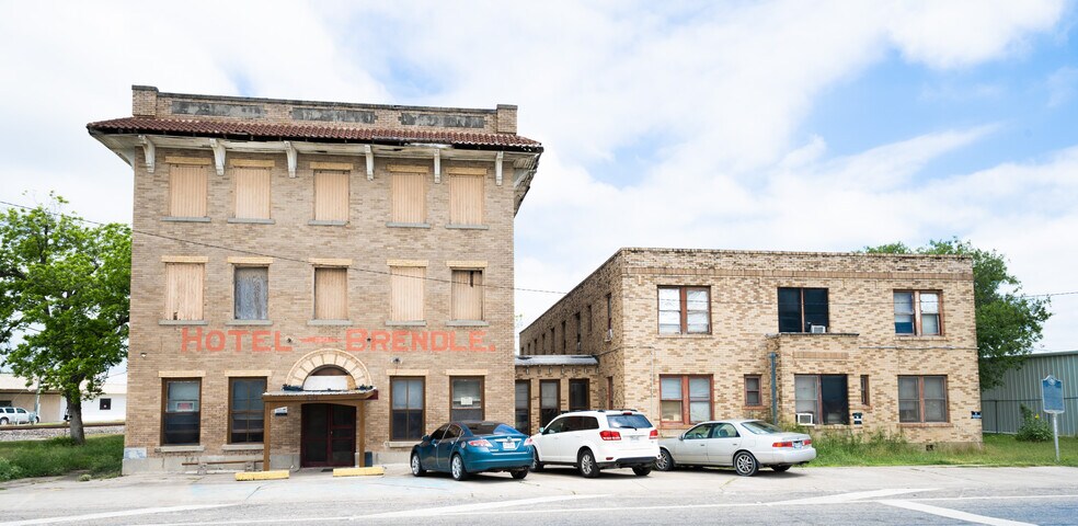 More Photos Of 601 E Avenue A, Robstown Hotel For Sale