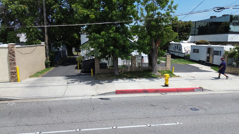 More Photos Of 7233 Somerset Blvd, Paramount Multifamily For Sale