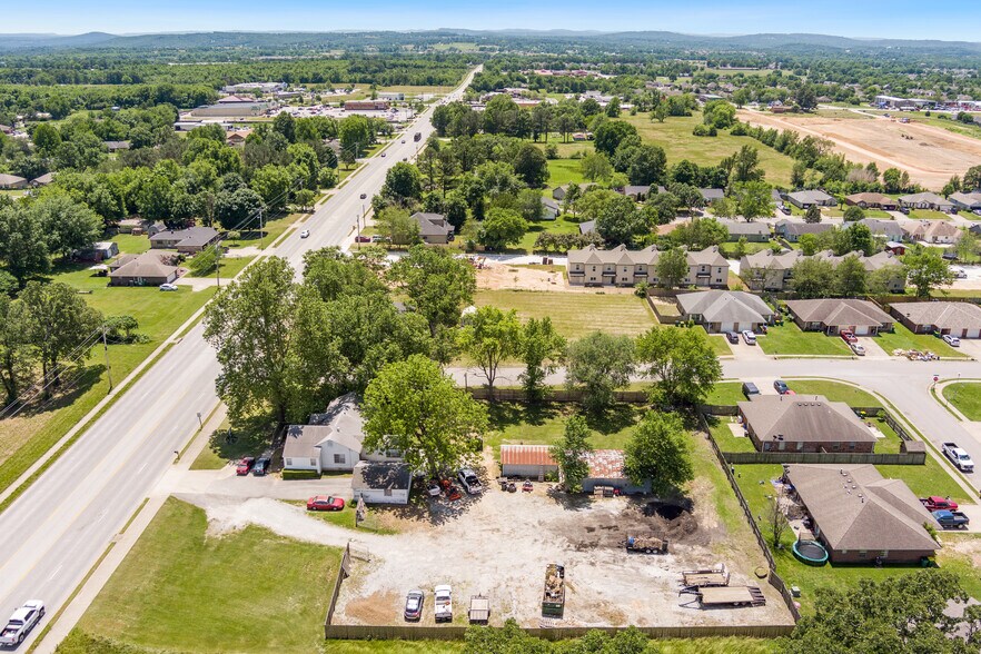 More Photos Of 1380 Butterfield Coach Rd, Springdale Office Residential For Sale