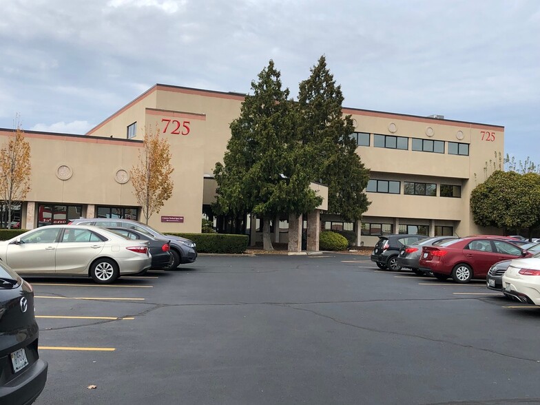 Primary Photo Of 725 Reservoir Ave, Cranston Medical For Sale