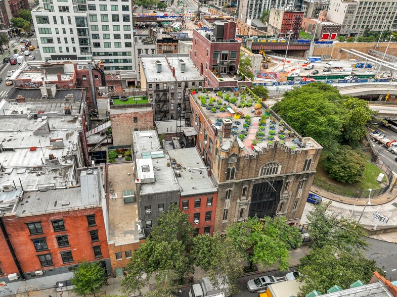 More Photos Of 402 W 40th St, New York Office For Sale