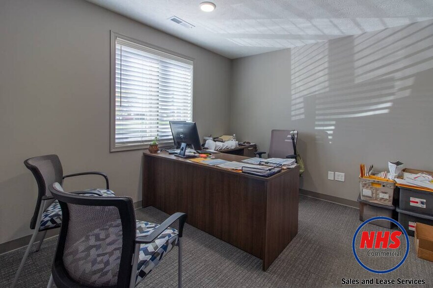 More Photos Of 5300 N 57th St, Lincoln Light Distribution For Lease
