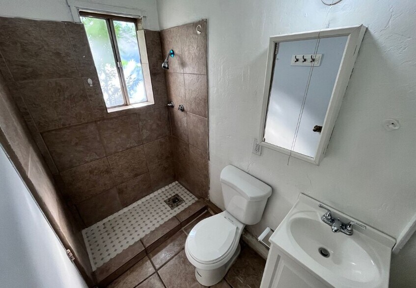 More Photos Of 419-423 E 32nd St, Tucson Apartments For Sale